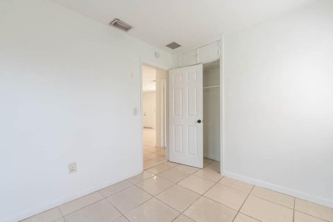 House in Boynton Beach, Florida 3 bedrooms, 94.48 sq.m. № 2188946 - photo 14