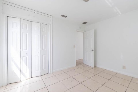 House in Boynton Beach, Florida 3 bedrooms, 94.48 sq.m. № 2188946 - photo 18