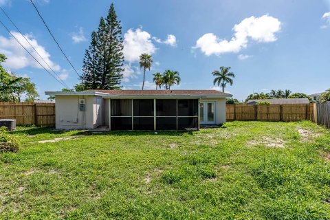 House in Boynton Beach, Florida 3 bedrooms, 94.48 sq.m. № 2188946 - photo 8
