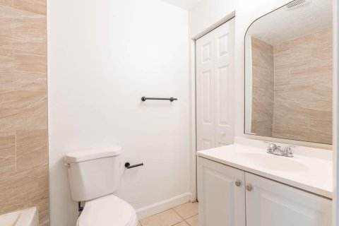 House in Boynton Beach, Florida 3 bedrooms, 94.48 sq.m. № 2188946 - photo 21