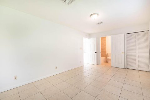 House in Boynton Beach, Florida 3 bedrooms, 94.48 sq.m. № 2188946 - photo 22