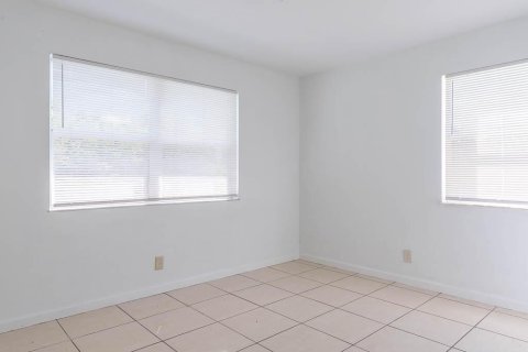 House in Boynton Beach, Florida 3 bedrooms, 94.48 sq.m. № 2188946 - photo 19