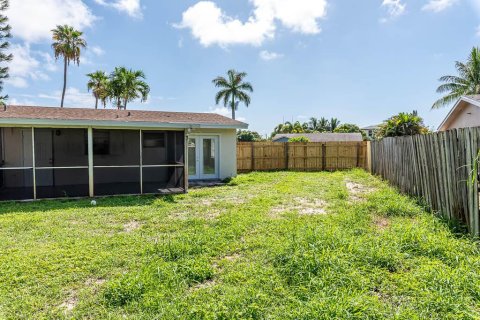 House in Boynton Beach, Florida 3 bedrooms, 94.48 sq.m. № 2188946 - photo 7