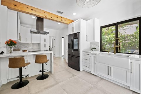 Casa en venta en Miami, Florida, 3 dormitorios, 130.81 m2 № 1845931 - foto 8