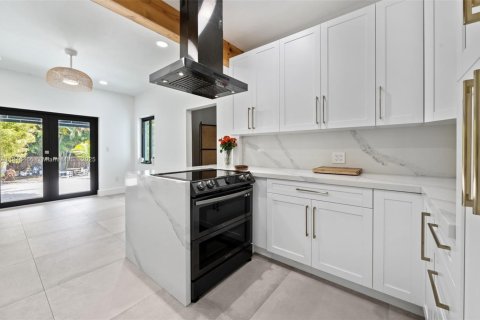 Casa en venta en Miami, Florida, 3 dormitorios, 130.81 m2 № 1845931 - foto 6
