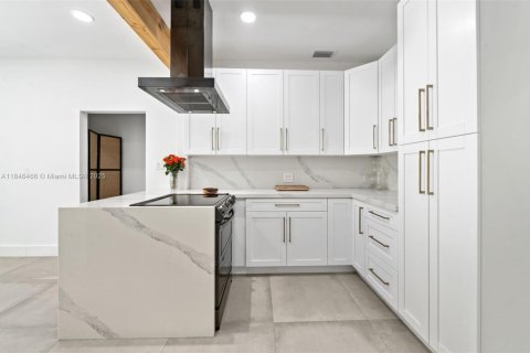 Casa en venta en Miami, Florida, 3 dormitorios, 130.81 m2 № 1845931 - foto 7