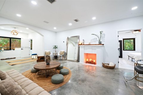 Casa en venta en Miami, Florida, 3 dormitorios, 130.81 m2 № 1845931 - foto 29