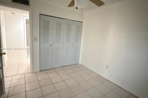 Condominio en alquiler en Miami, Florida, 2 dormitorios, 77.85 m2 № 2019996 - foto 30