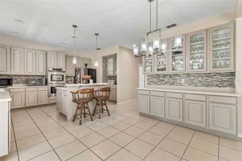 Casa en venta en Tampa, Florida, 5 dormitorios, 394.65 m2 № 2150661 - foto 22