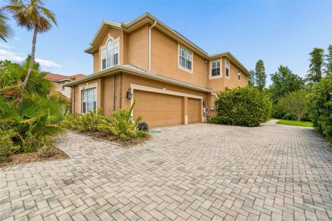Casa en venta en Tampa, Florida, 5 dormitorios, 394.65 m2 № 2150661 - foto 4