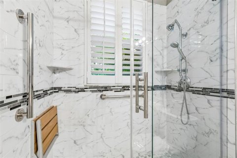 Casa en venta en Tampa, Florida, 5 dormitorios, 394.65 m2 № 2150661 - foto 13