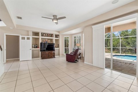 Casa en venta en Tampa, Florida, 5 dormitorios, 394.65 m2 № 2150661 - foto 18