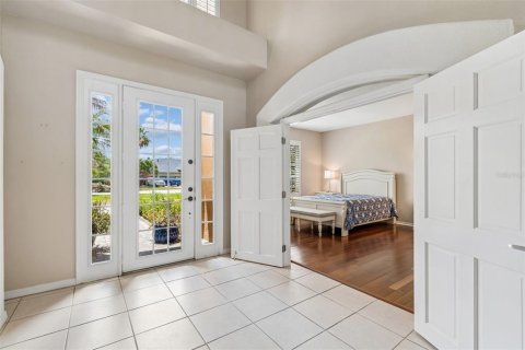 Casa en venta en Tampa, Florida, 5 dormitorios, 394.65 m2 № 2150661 - foto 7