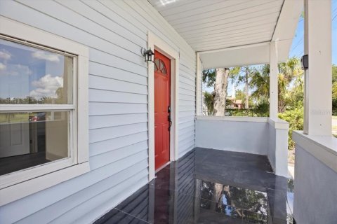 House in Tampa, Florida 4 bedrooms, 94.39 sq.m. № 1837940 - photo 17