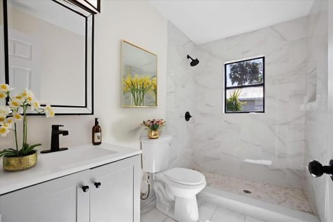 House in Tampa, Florida 4 bedrooms, 94.39 sq.m. № 1837940 - photo 4