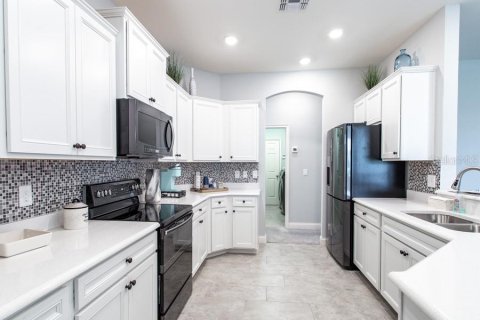 House in Wimauma, Florida 4 bedrooms, 214.98 sq.m. № 1788321 - photo 5