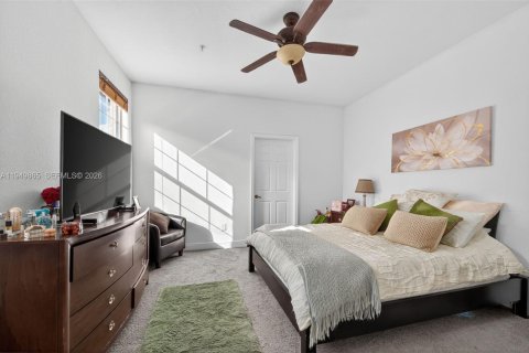 Townhouse in Pembroke Pines, Florida 3 bedrooms, 178.74 sq.m. № 2183945 - photo 21