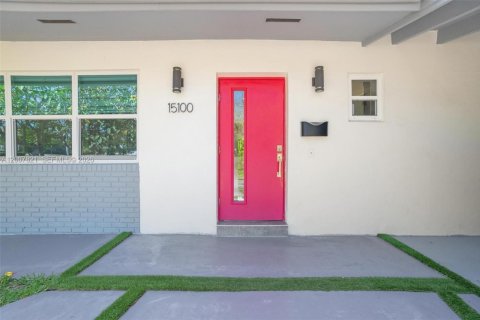 House in Palmetto Bay, Florida 3 bedrooms, 140.47 sq.m. № 2075701 - photo 25