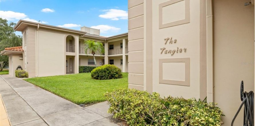 Condo in Clearwater, Florida, 2 bedrooms № 1252008