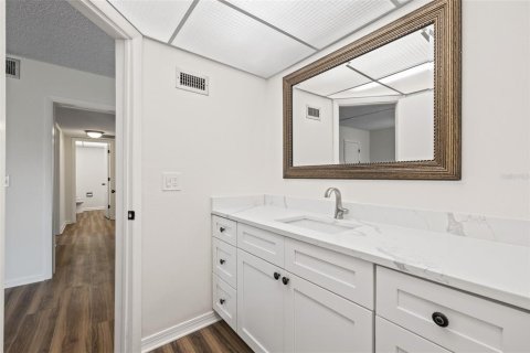 Condo in Clearwater, Florida, 2 bedrooms  № 1252008 - photo 26