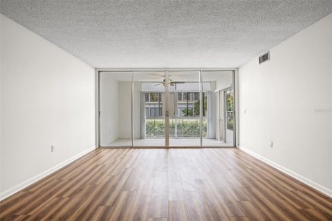 Condo in Clearwater, Florida, 2 bedrooms  № 1252008 - photo 18