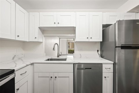 Condo in Clearwater, Florida, 2 bedrooms  № 1252008 - photo 12