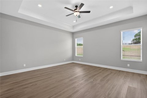 House in Fruitland Park, Florida 4 bedrooms, 314.85 sq.m. № 2212831 - photo 22