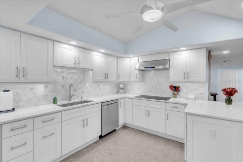 Villa ou maison à vendre à Punta Gorda, Floride: 4 chambres, 316.52 m2 № 2135241 - photo 17