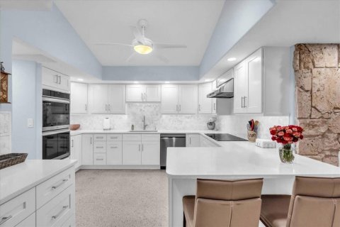 Villa ou maison à vendre à Punta Gorda, Floride: 4 chambres, 316.52 m2 № 2135241 - photo 15