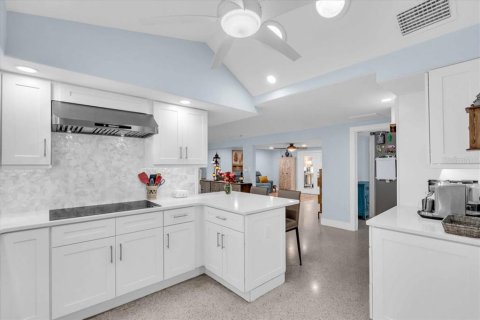 Villa ou maison à vendre à Punta Gorda, Floride: 4 chambres, 316.52 m2 № 2135241 - photo 18
