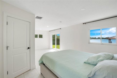 House in Orlando, Florida 3 bedrooms, 214.33 sq.m. № 1656770 - photo 13