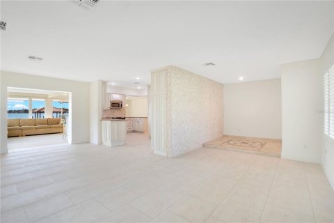 House in Orlando, Florida 3 bedrooms, 214.33 sq.m. № 1656770 - photo 29