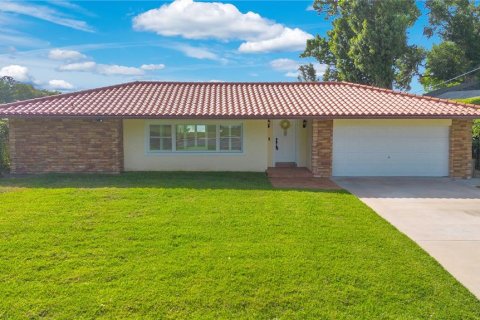 House in Orlando, Florida 3 bedrooms, 214.33 sq.m. № 1656770 - photo 22
