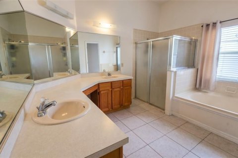 Casa en venta en Orlando, Florida, 4 dormitorios, 211.07 m2 № 2206599 - foto 21