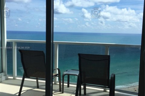 Condominio en venta en Sunny Isles Beach, Florida, 51.19 m2 № 2081214 - foto 5
