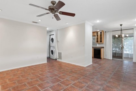 Villa ou maison à vendre à Sarasota, Floride: 2 chambres, 86.96 m2 № 1686455 - photo 4