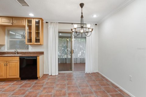 Villa ou maison à vendre à Sarasota, Floride: 2 chambres, 86.96 m2 № 1686455 - photo 9