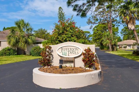 Villa ou maison à vendre à Sarasota, Floride: 2 chambres, 86.96 m2 № 1686455 - photo 24