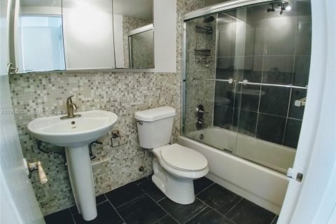 Copropriété à louer à Miami Beach, Floride: 1 chambre, 69.68 m2 № 2025785 - photo 14