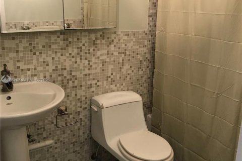 Copropriété à louer à Miami Beach, Floride: 1 chambre, 69.68 m2 № 2025785 - photo 15