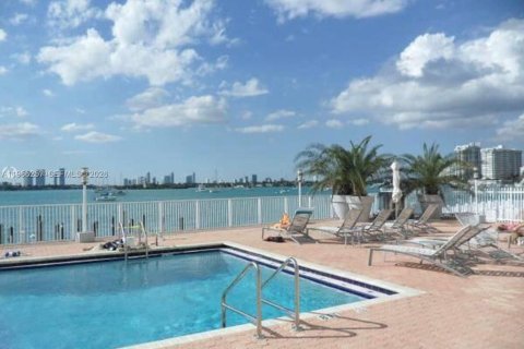 Copropriété à louer à Miami Beach, Floride: 1 chambre, 69.68 m2 № 2025785 - photo 23