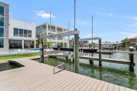 Casa en venta en Madeira Beach, Florida, 4 dormitorios, 314.38 m2 № 1782499 - foto 15