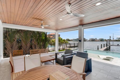 Casa en venta en Madeira Beach, Florida, 4 dormitorios, 314.38 m2 № 1782499 - foto 10