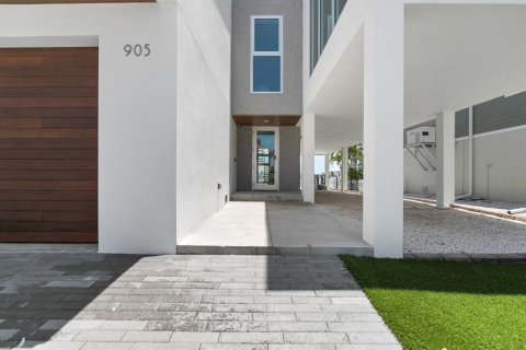 Casa en venta en Madeira Beach, Florida, 4 dormitorios, 314.38 m2 № 1782499 - foto 4