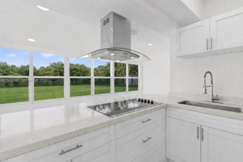 Villa ou maison à louer à West Park, Floride: 3 chambres, 108.14 m2 № 1996693 - photo 3