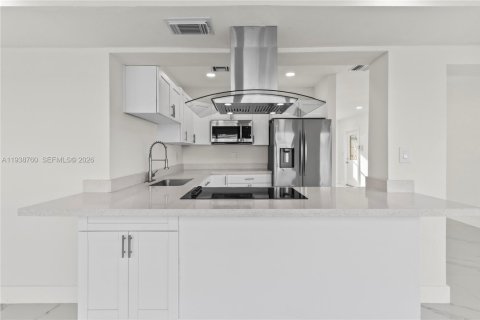 Villa ou maison à louer à West Park, Floride: 3 chambres, 108.14 m2 № 1996693 - photo 5