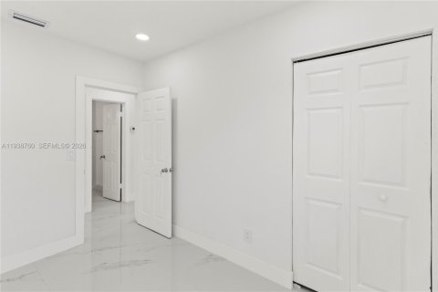 Villa ou maison à louer à West Park, Floride: 3 chambres, 108.14 m2 № 1996693 - photo 30