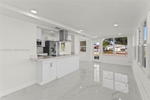 Villa ou maison à louer à West Park, Floride: 3 chambres, 108.14 m2 № 1996693 - photo 22