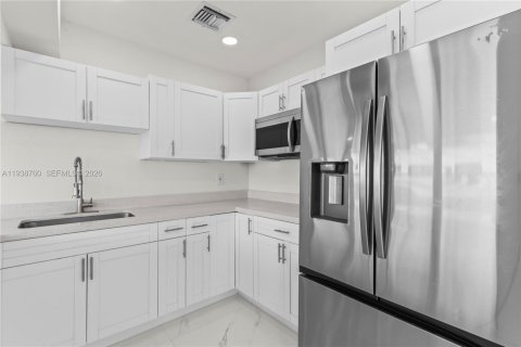 Villa ou maison à louer à West Park, Floride: 3 chambres, 108.14 m2 № 1996693 - photo 21