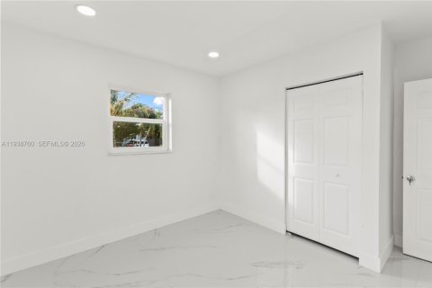 Villa ou maison à louer à West Park, Floride: 3 chambres, 108.14 m2 № 1996693 - photo 28